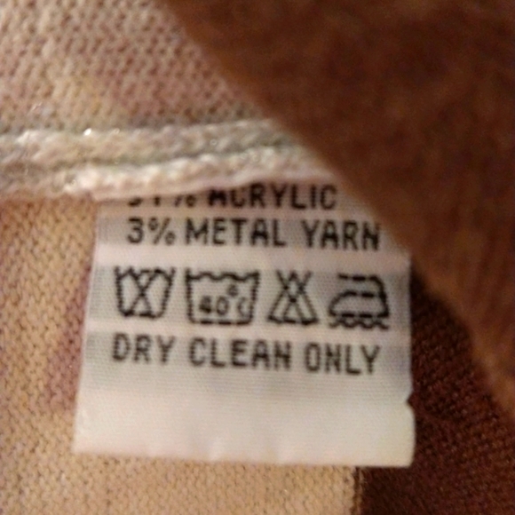 Mustard brown and white  with real silver threads.. vintage poncho/shawl💜. - Picture 6 of 6